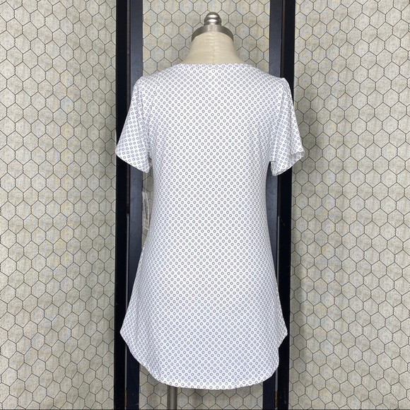 LuLaRoe Christy T - Picture 3 of 10